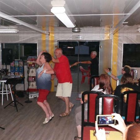 Camping De Kerurus Otel Plounéour-Trez Dış mekan fotoğraf
